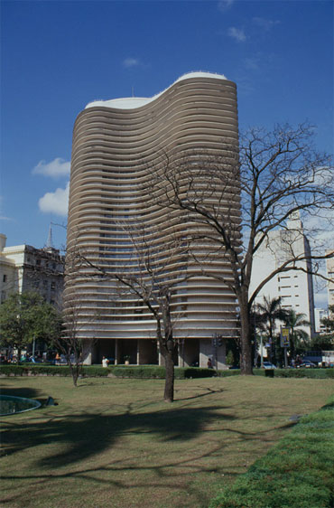 Niemeyer, Edificio de Oficinas, Belo Horizonte. Foto: Louise Noelle