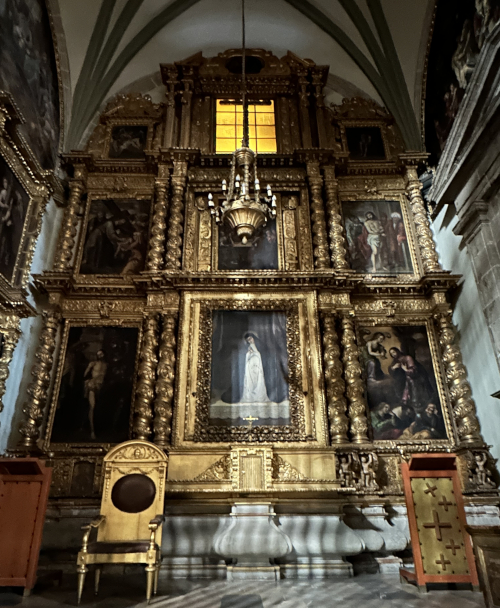 Retablo mayor de la capilla de Nuestra Señora de la Soledad. Catedral de México
