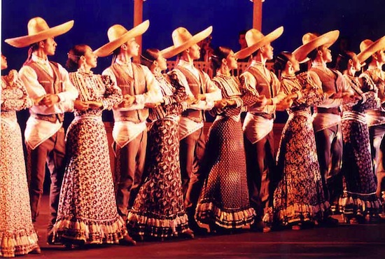 Ballet F de la U de Colima