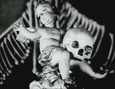 Angelito con calavera
